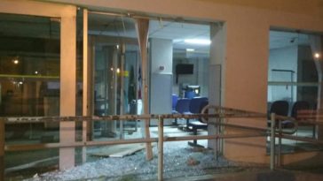 Bandidos explodem dois bancos e causam terror em Serra Dourada